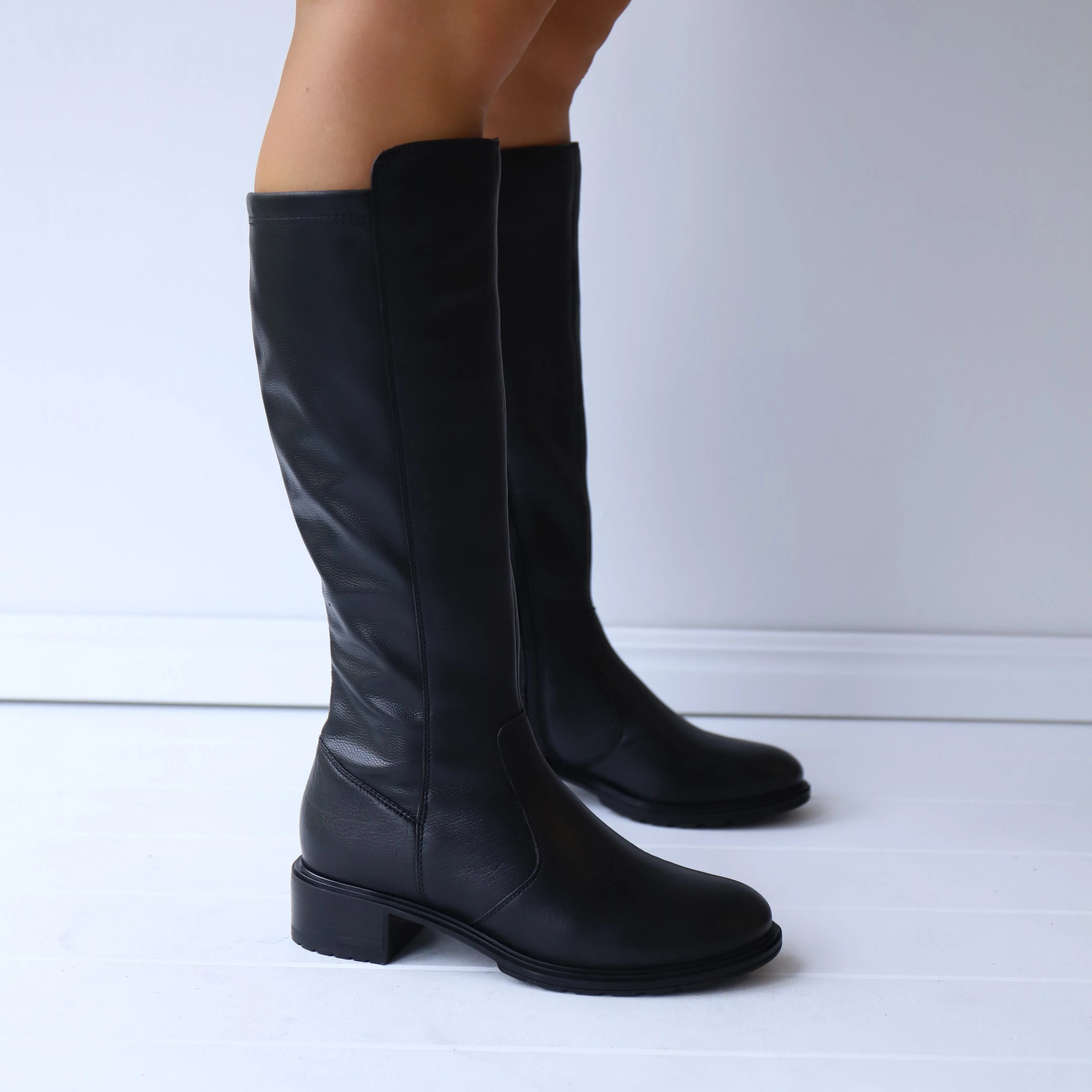 26105 Black
