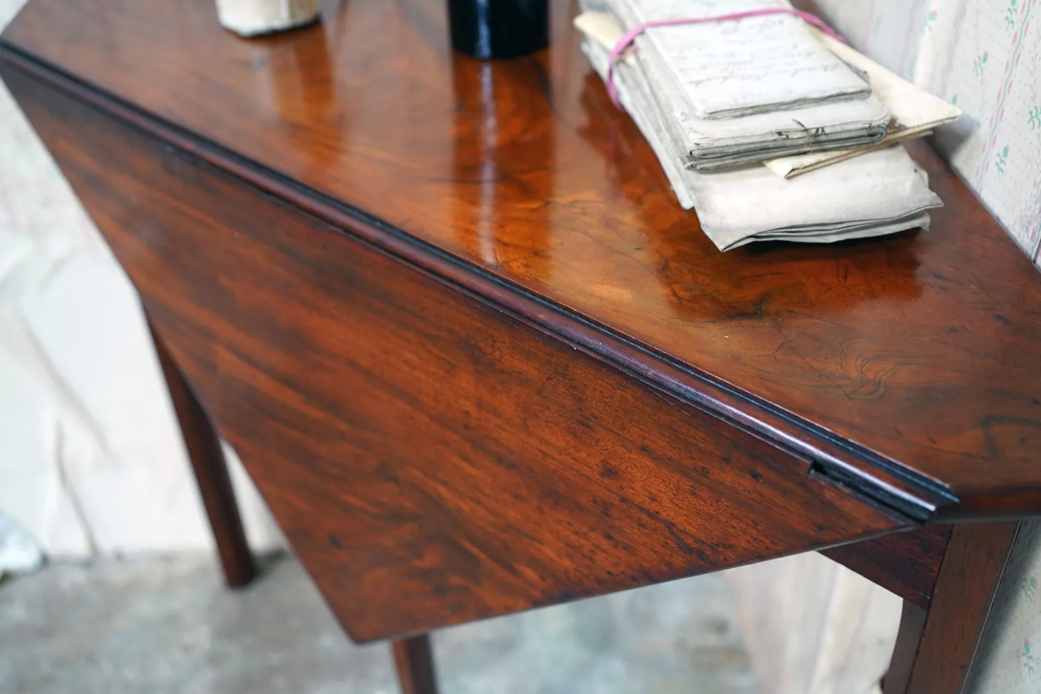 A George III Mahogany Triangular Drop-Leaf Corner Table c.1760-70