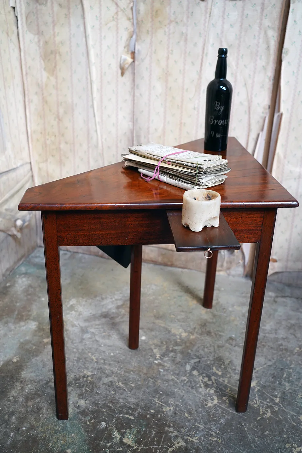 A George III Mahogany Triangular Drop-Leaf Corner Table c.1760-70