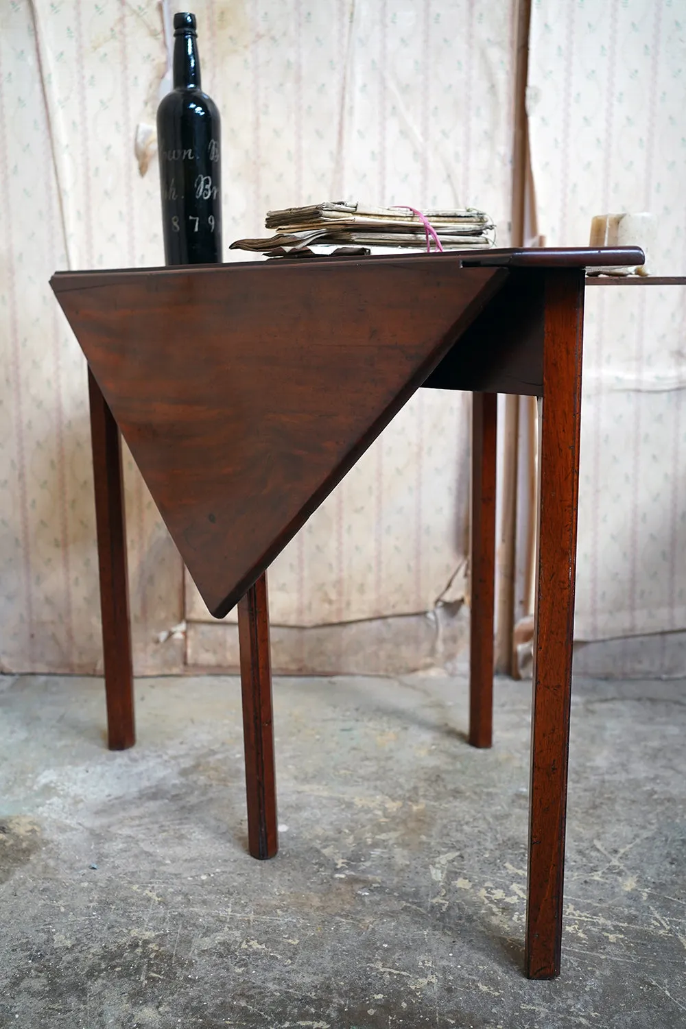 A George III Mahogany Triangular Drop-Leaf Corner Table c.1760-70