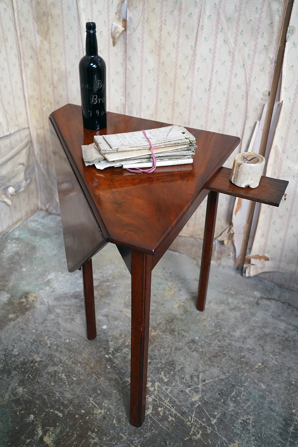 A George III Mahogany Triangular Drop-Leaf Corner Table c.1760-70