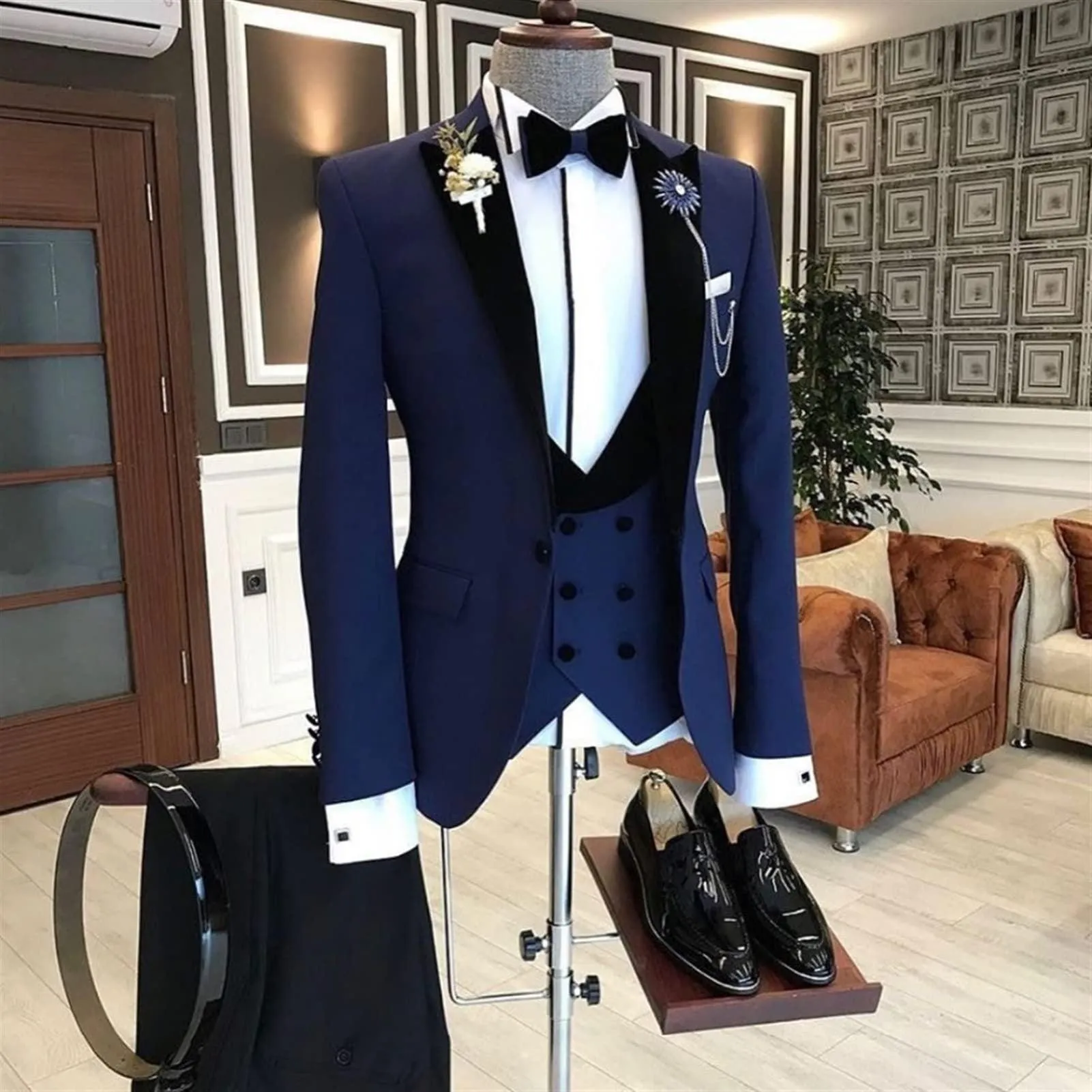 Stylish Men's Formal Wedding Suit