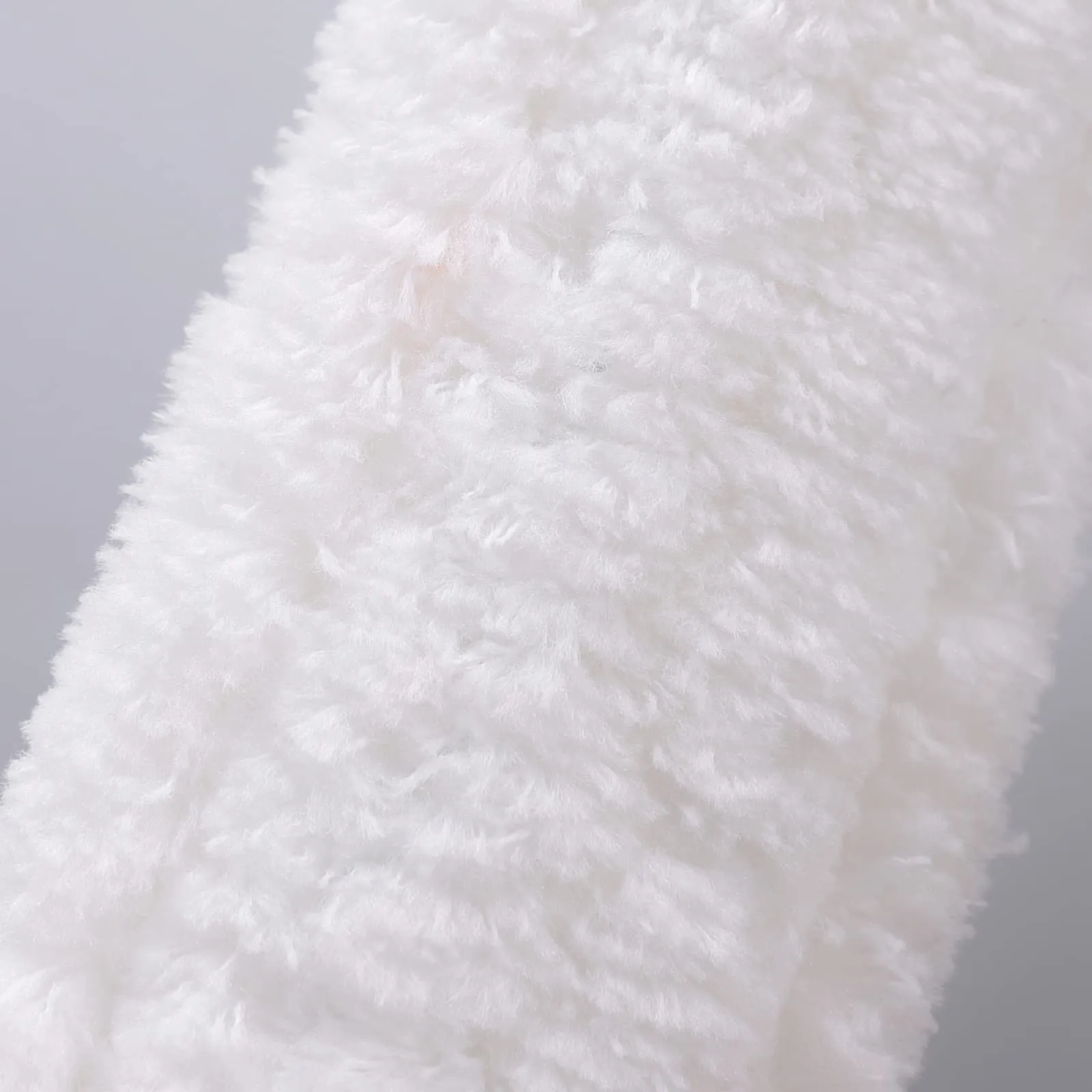 The Better Home Wooden Microfiber Duster for Home Cleaning | Feather Duster for Home & Car | Gentle Car Duster for Quick & Easy Cleaning